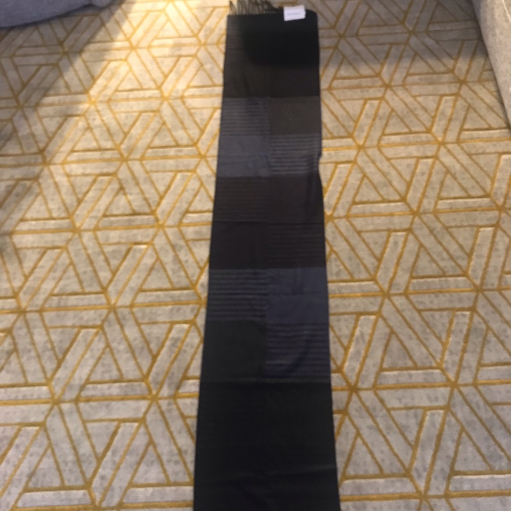 New Ferragamo Cashmere / Silk Scarf 67 X 12- Navy